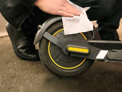 как чистить электросамокат - how to clean an escooter